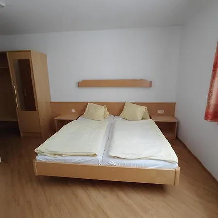 Kaerntnerhof Stuhleck イン